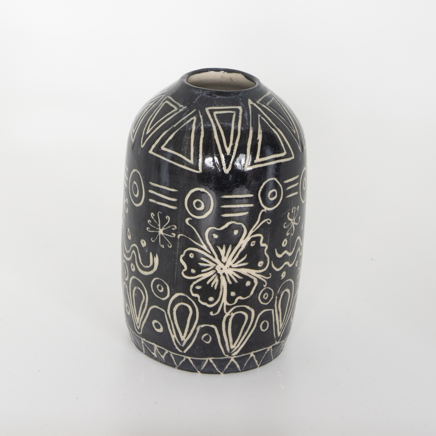 Putipulawa Putitja - Wildflowers - Ceramics - Ingrid Taylor