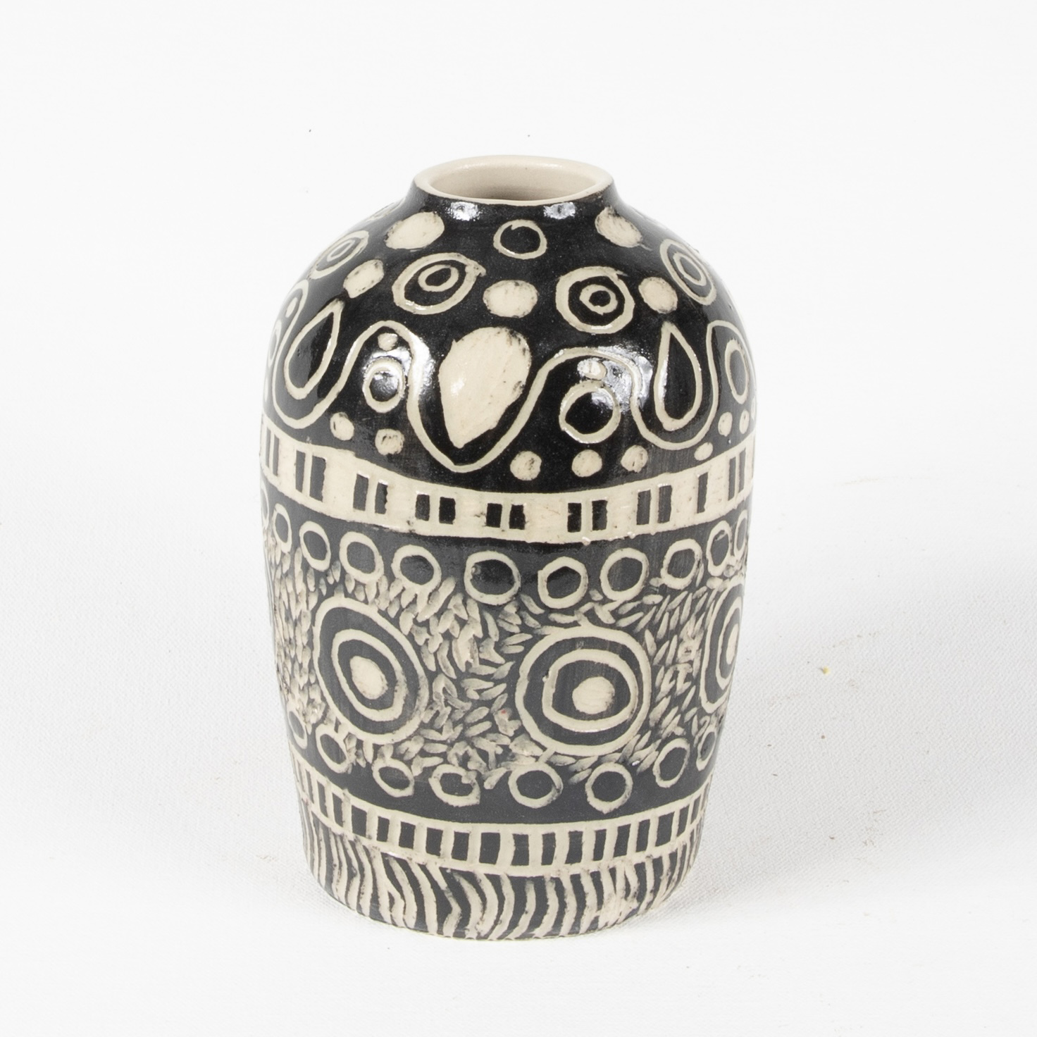 Ngayuku Walka / My Design - Ceramics - Daisybell Kulyuru